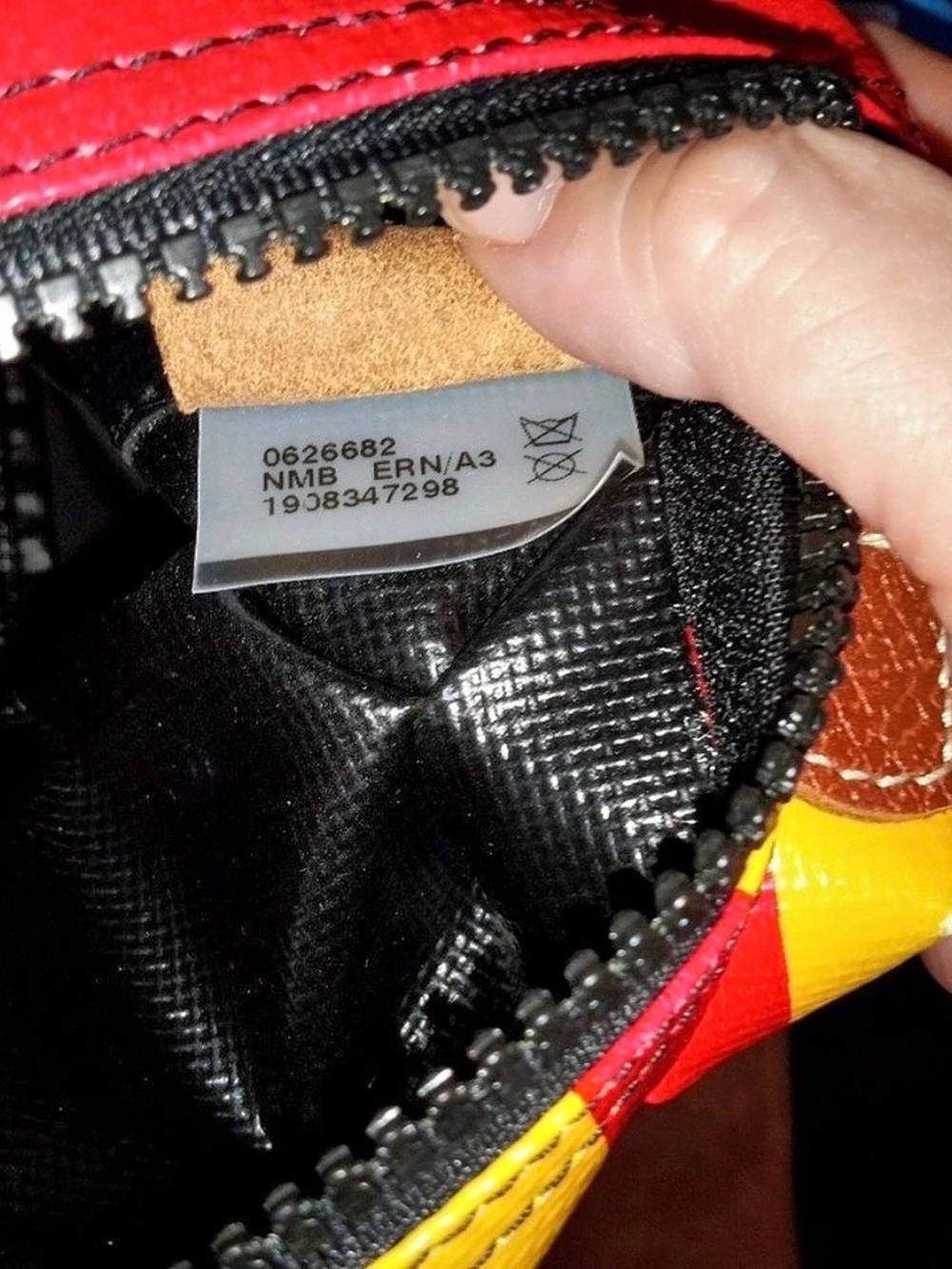 Longchamp x André Le Pliage Travel Bag Red & Black Limited Edition - Picture 6 of 13